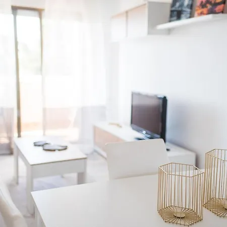 Expoholidays - Corinto Apartment Aguadulce (Almeria)